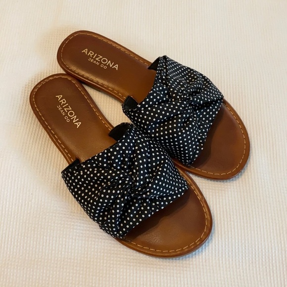 Arizona Jean CO flat sandals polka dots size 5.5 - Picture 1 of 10